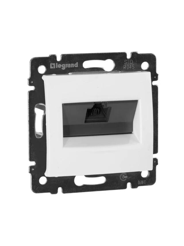 Розетка компьютерная 1 вход RJ45 8 контактов CAT-5 Legrand 774230 белый