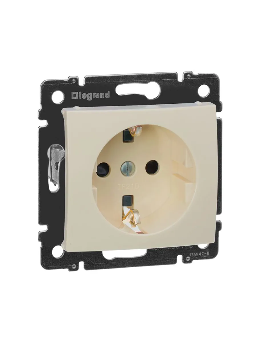 Розетка с защитными шторками 10/16А IP20 Legrand 774122 слоновая кость